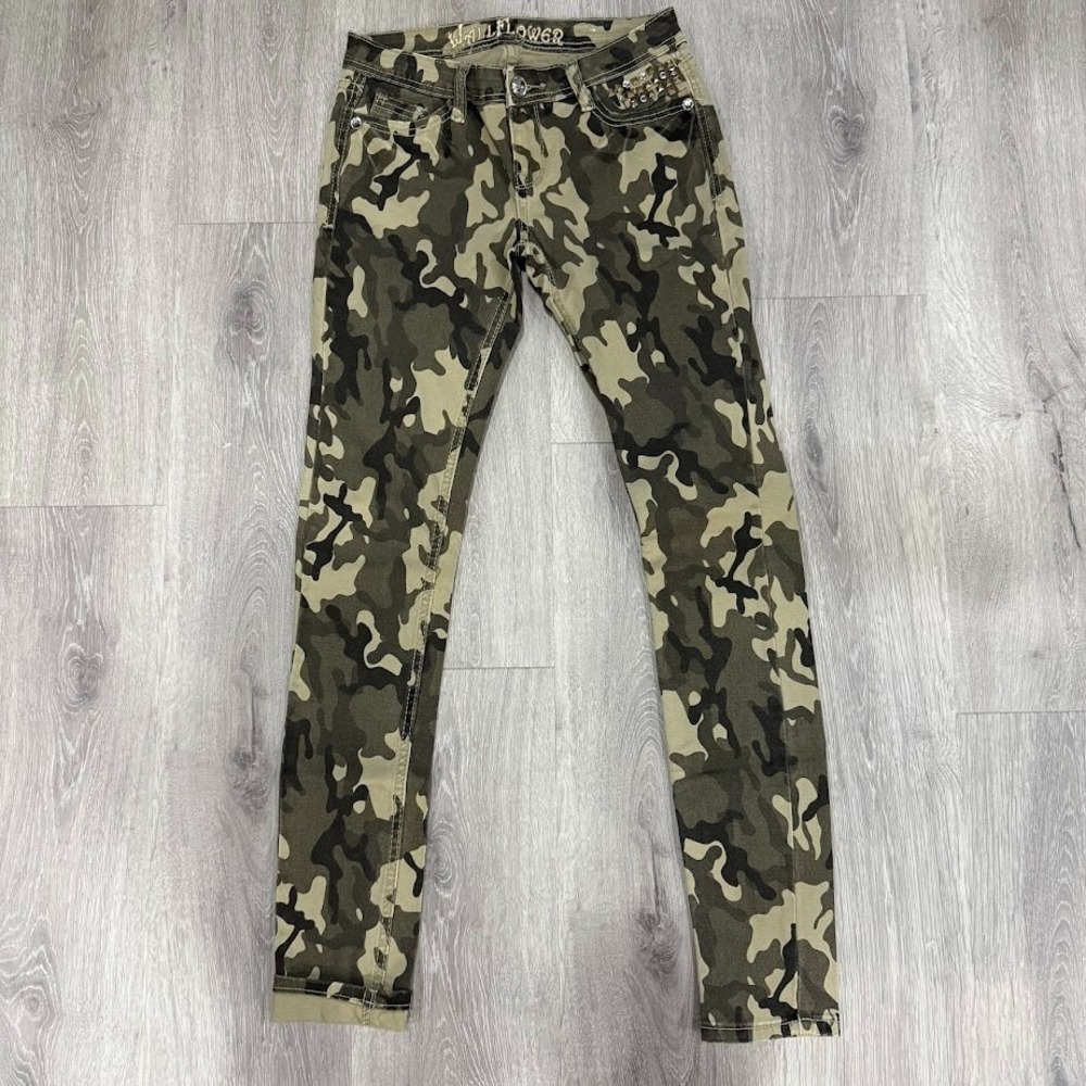 Wallflower Womens‎ Skinny Jeans Low Rise Rhinestone Studded Camouflage Size 1